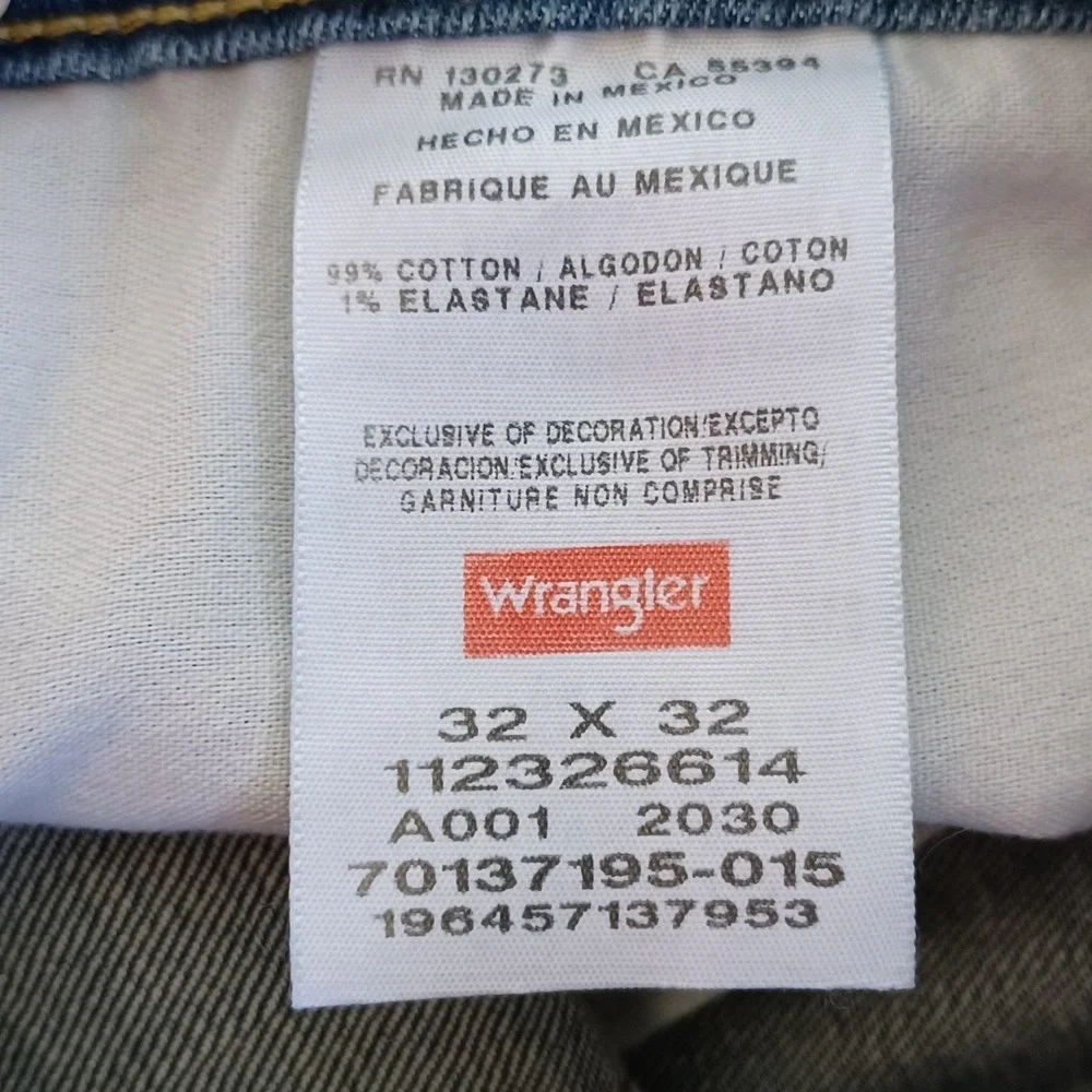 Wrangler 5 Star Straight Fit Men Jeans 32x32 Free to Stretch Blue Denim NWT NEW‎